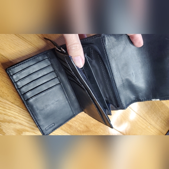 Coach Wallet - Picture 3 of 6